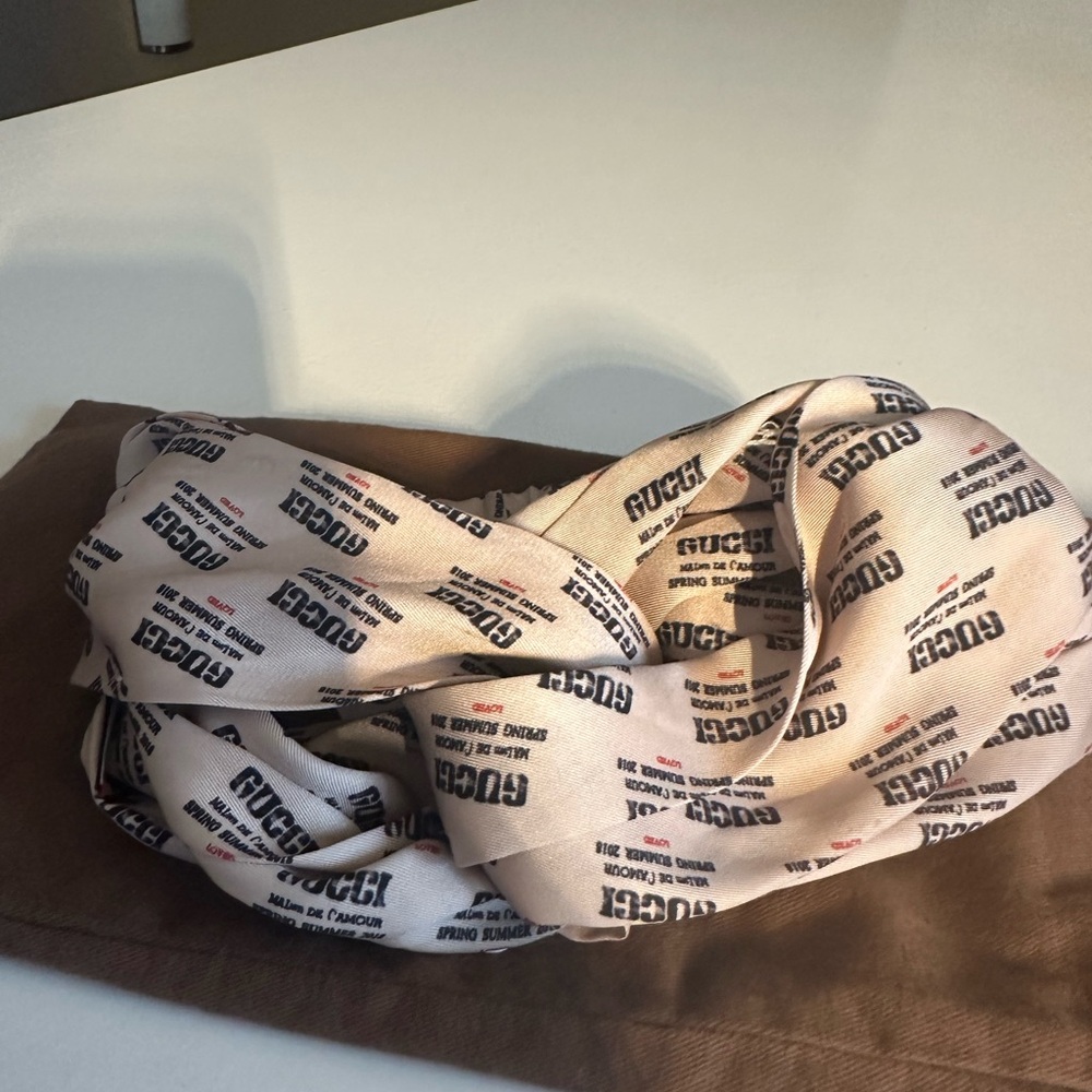 Gucci silk turban headband.  Never worn.